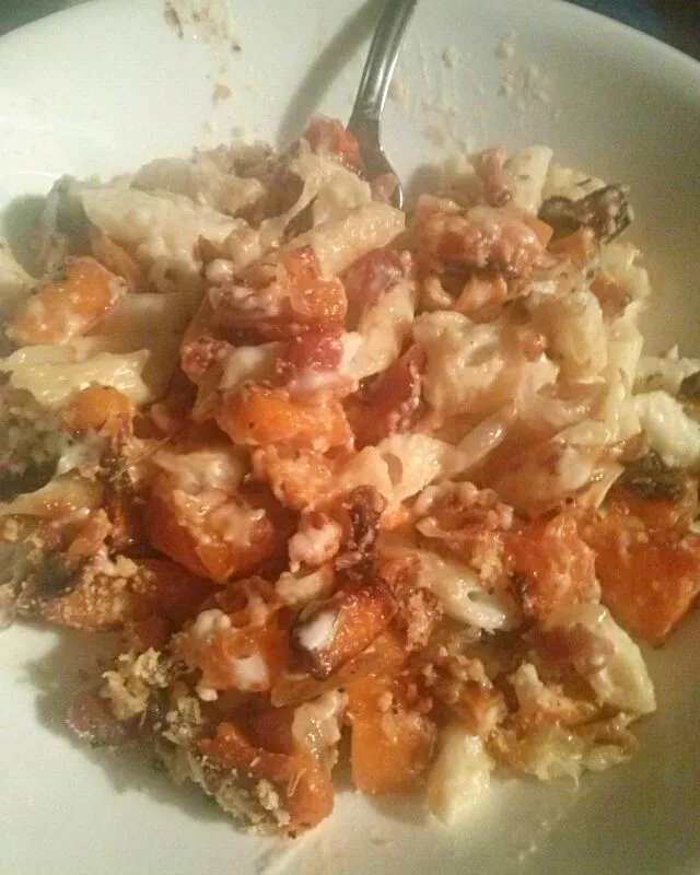 Roasted butternut squash pasta w/bacon & shallots|Kristina Paris Fergusonさん