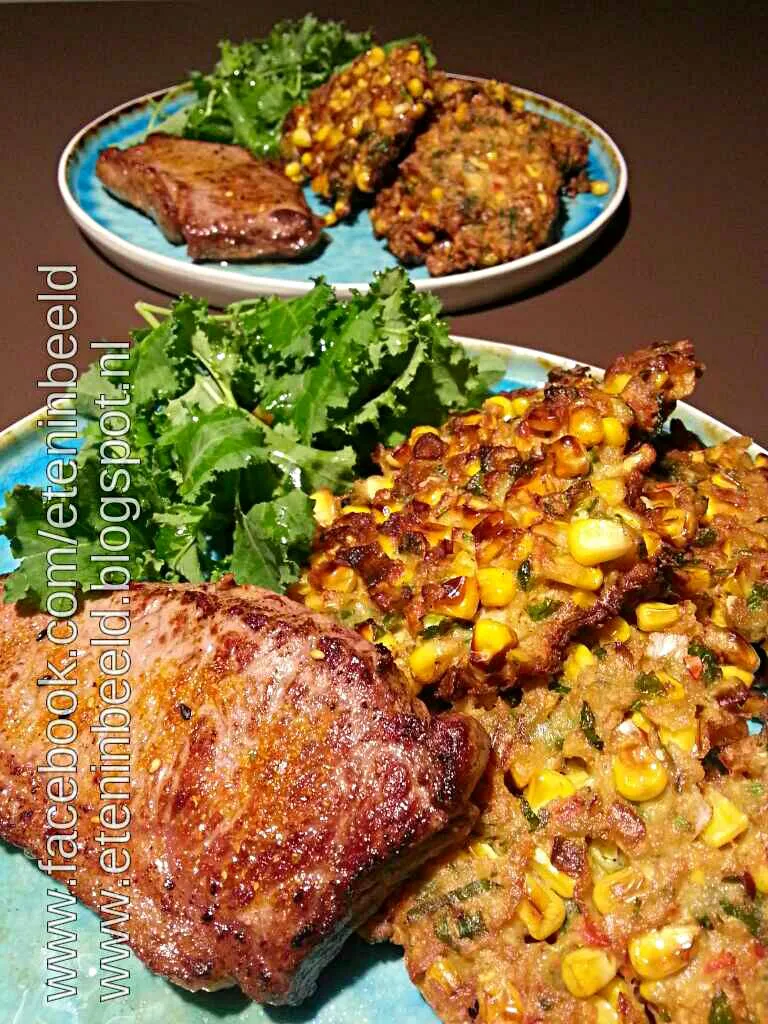 Snapdishの料理写真:Cornfritters with beef and salad|Frank&Jolanda - Eteninbeeldさん