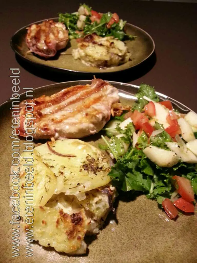 Homemade chicken cordon bleu with gratin dauphinoise and salad|Frank&Jolanda - Eteninbeeldさん