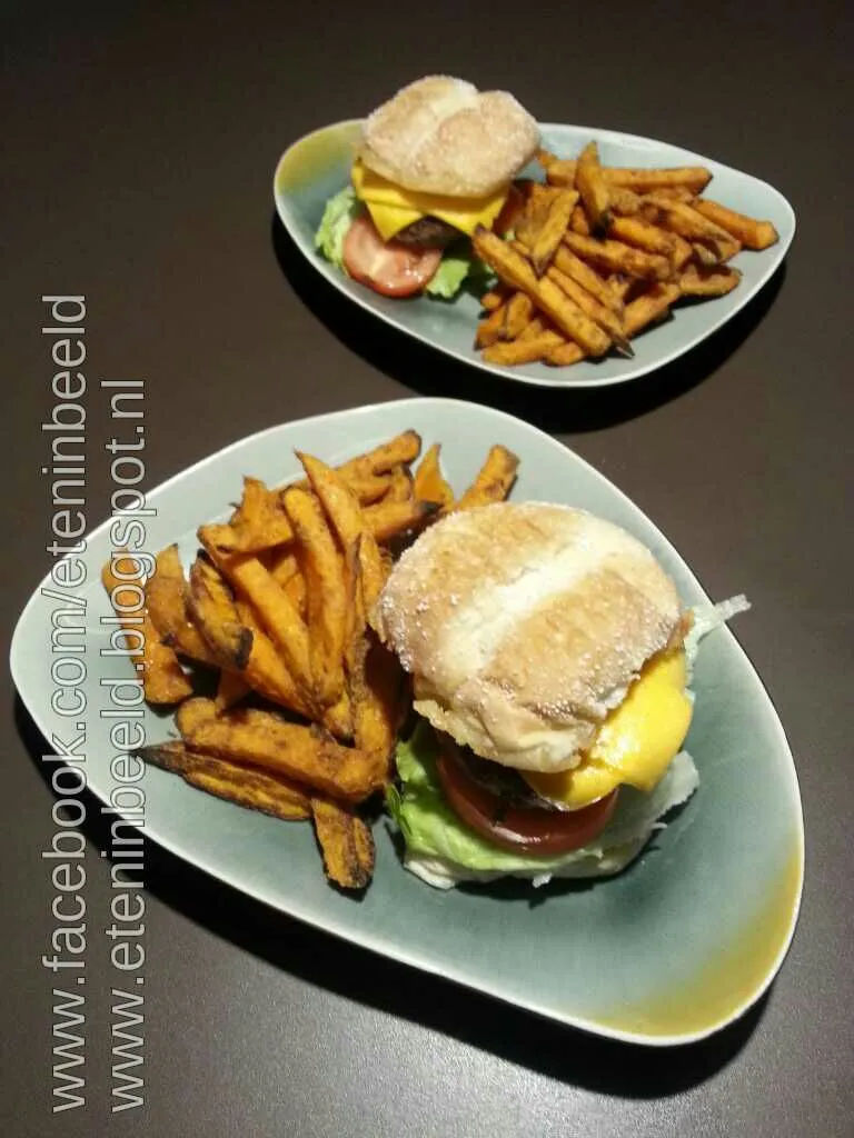 Burgers with sweet potato chips|Frank&Jolanda - Eteninbeeldさん