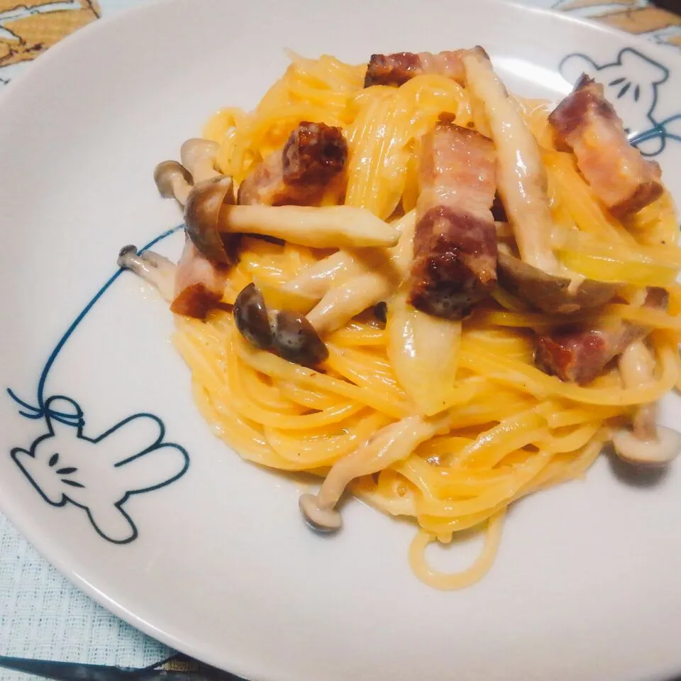 Snapdishの料理写真:カルボナーラ🍝|MAMI ( v^-゜)♪さん