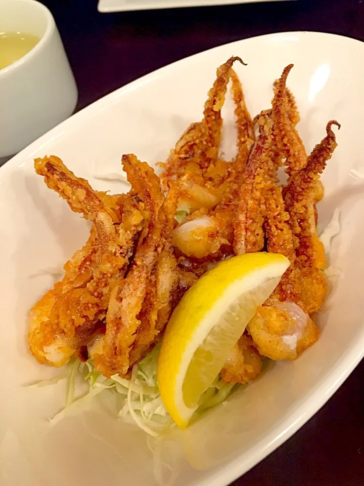 Fried Squid Legs 🐙|Lukkaew_Lkさん