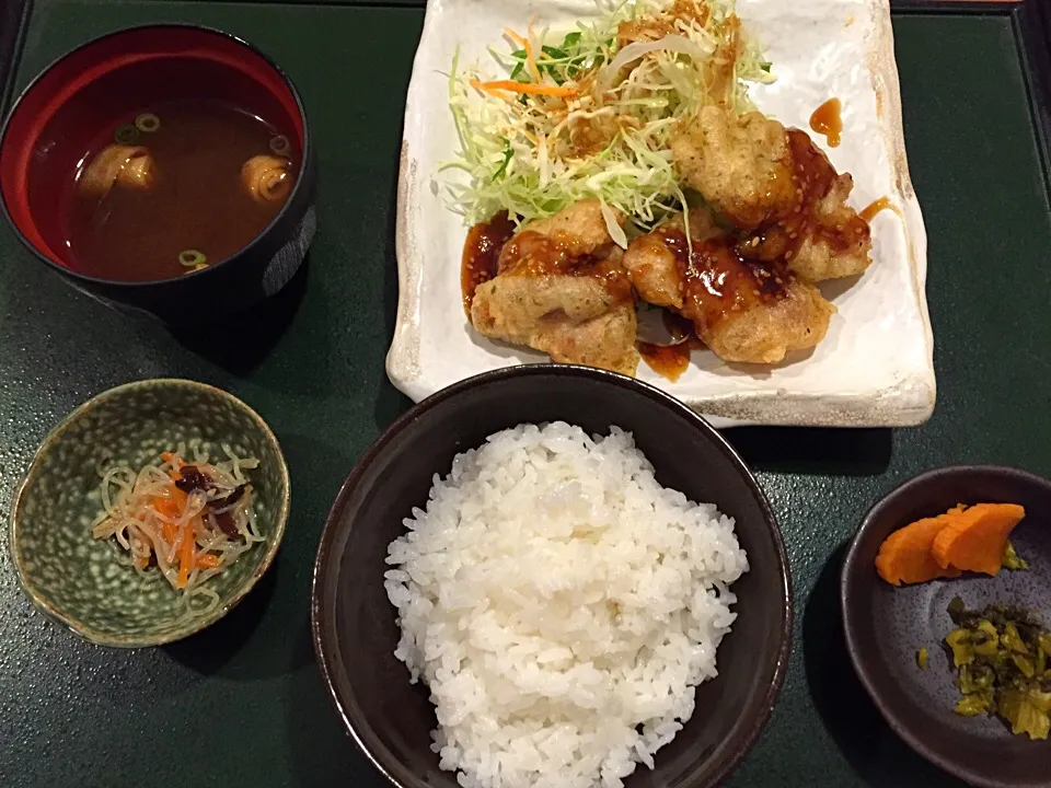 Snapdishの料理写真:日替わりは、チキンフリッター🐓|Kojiさん