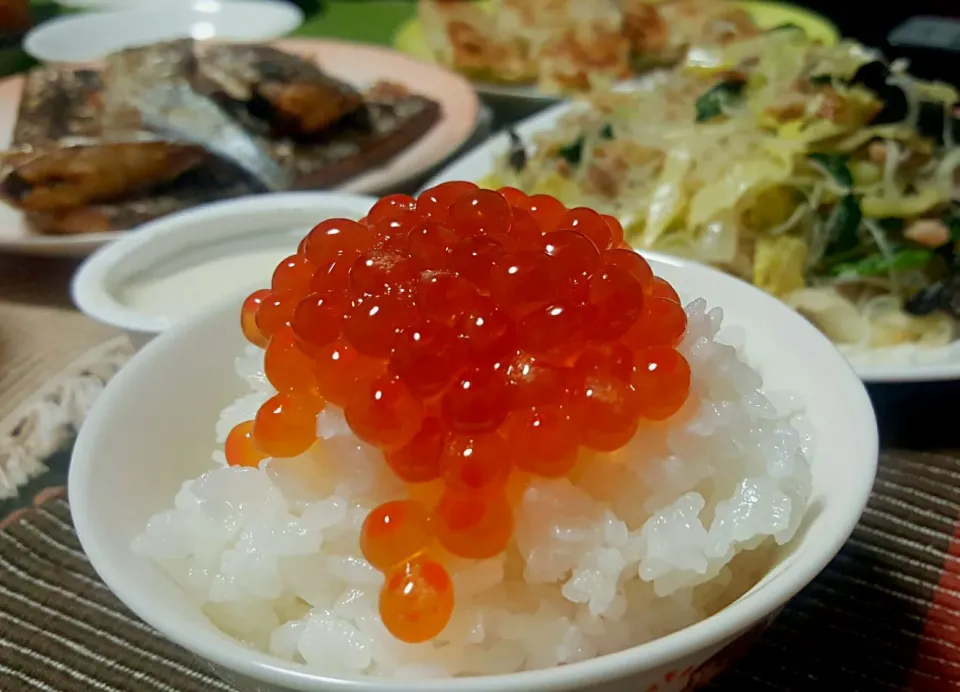 いくらゴハンに醤油を少したらして♪|しあるさん