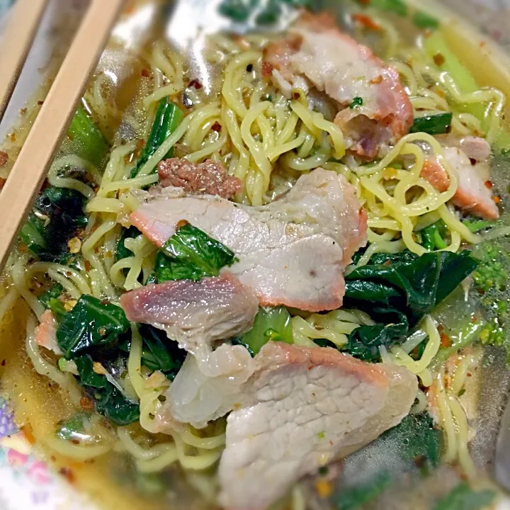 Egg noodle soup with red roast pork
#yummie|Boomさん