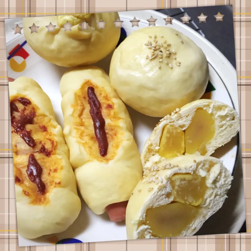 Snapdishの料理写真:パン［ソーセージ・栗・チーズ］|めぐみさん