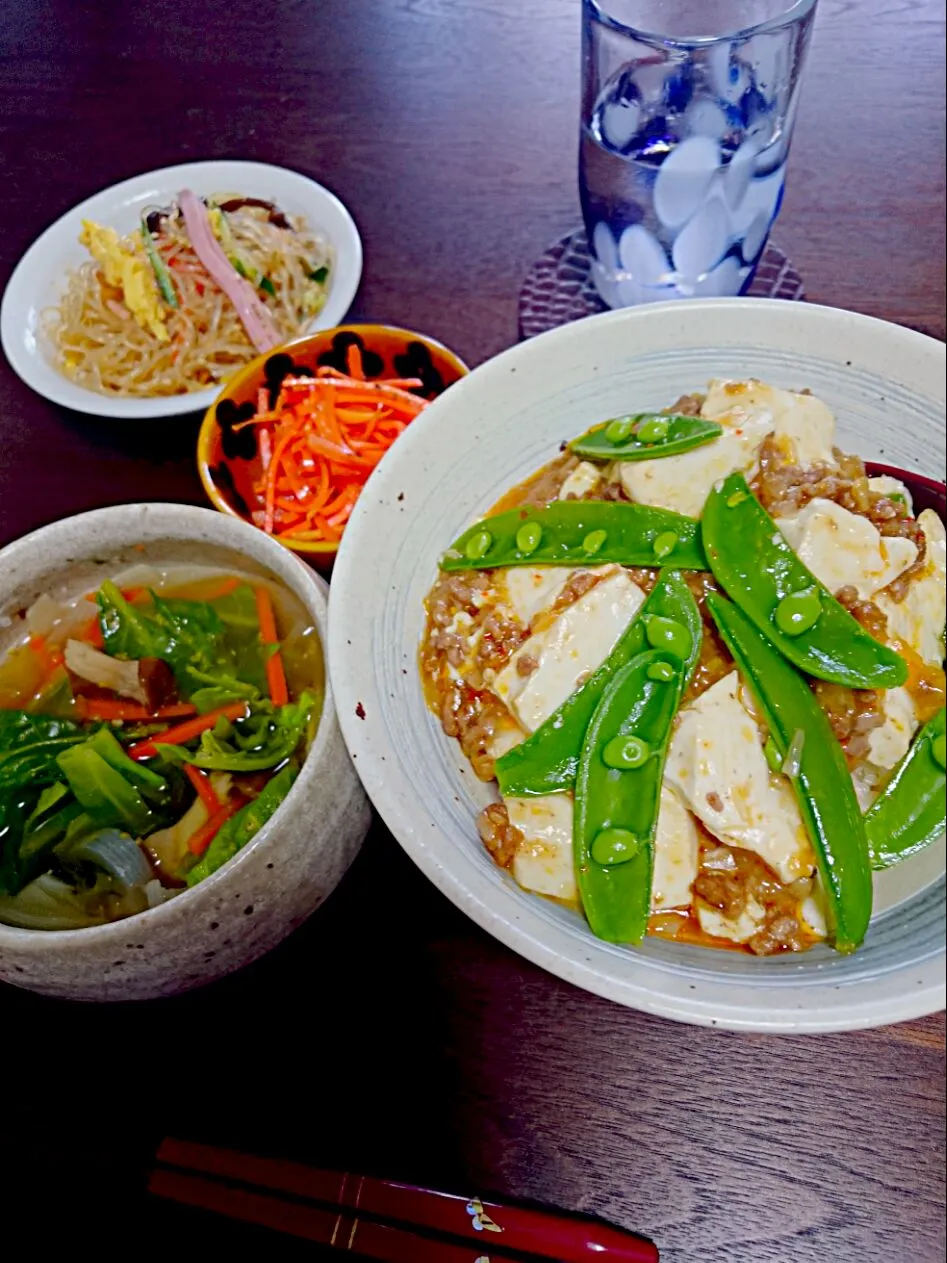 2016.3.21 
＊麻婆豆腐丼
＊中華野菜スープ
＊ニンジンラペ
＊春雨サラダ（市販のもの）|kira_ringさん