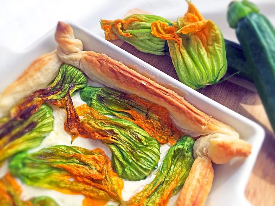 Ricotta cheese and Courgette Flower pie|laura giardinaさん