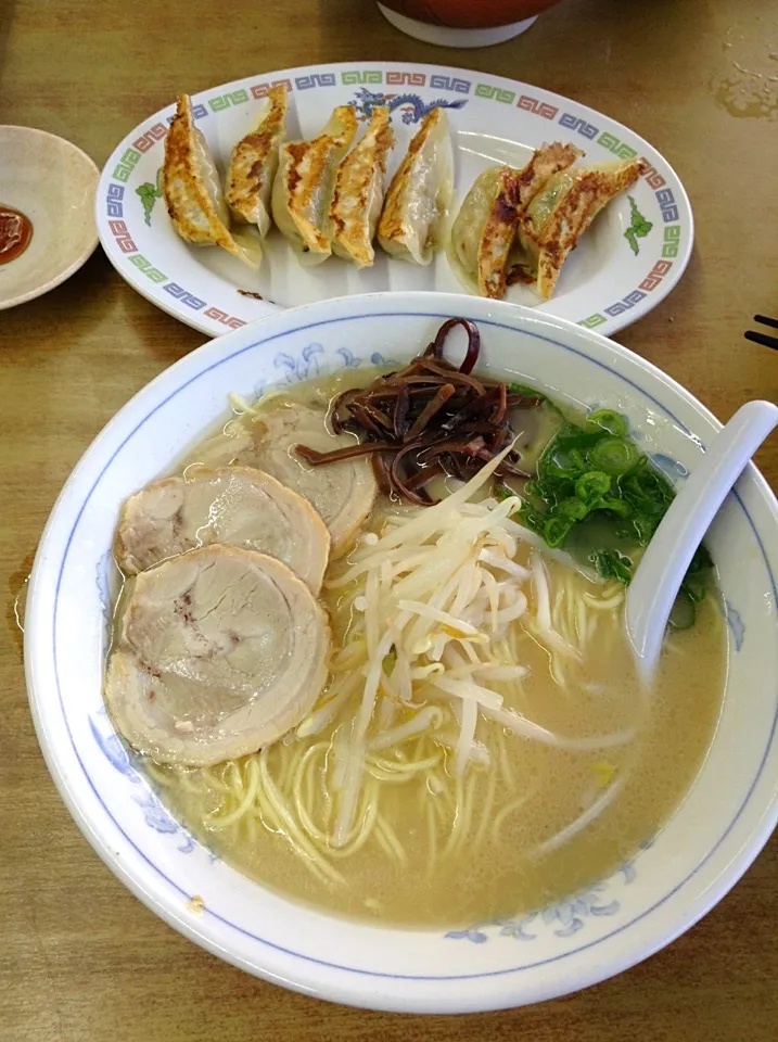 ラーメン大盛り！！と餃子♡|Keiさん