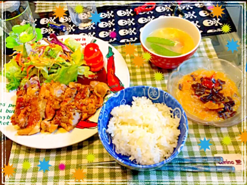 鶏モモ肉の照り焼き
サラダ 🍅
サヤインゲンとウィンナー
玉子のふわふわスープ
麻婆春雨|ゆきち♥︎⃛さん