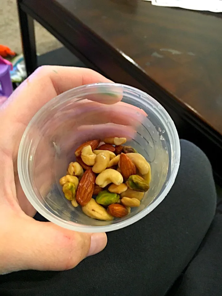 Meal Four. Misc nuts! 😍|Liz Martinさん