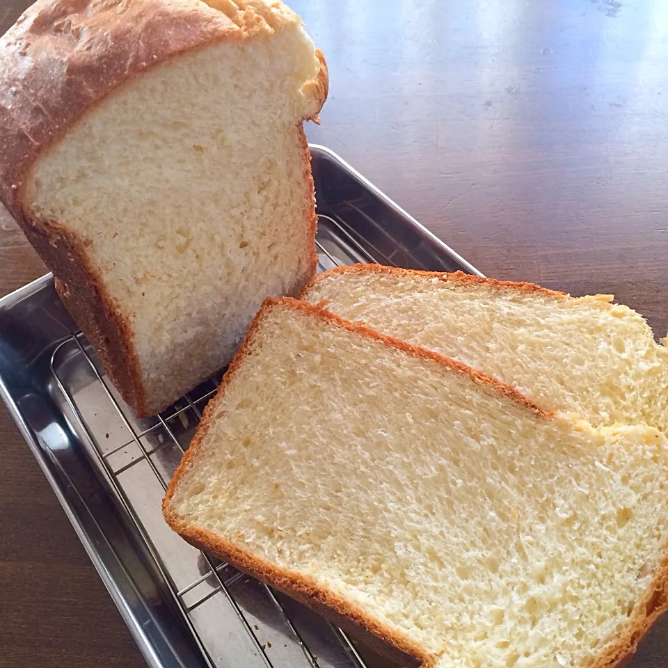 山本真希さんの料理 ブリオッシュ風角食パン🍞|ゆうみん（4人の母ちゃん）さん