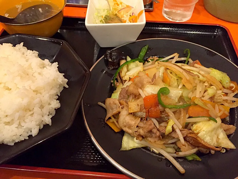 肉野菜炒め定食|マハロ菊池さん