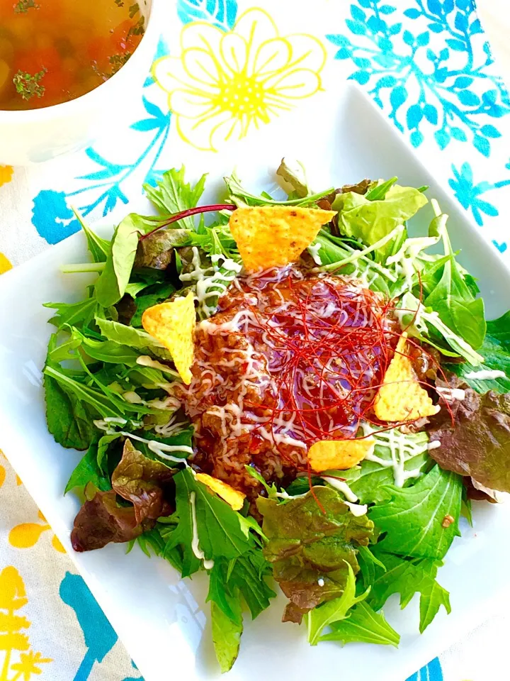 Snapdishの料理写真:Taco rice with Kyoto vegetables 
火曜日担当かおりさんカフェランチ！
京野菜のタコライスです！
#cflat #cafe #OSAKA #shinsaibashi #心斎橋 #南船場 #カフェ #英会話|心斎橋  C Flat Cafeさん