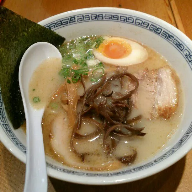 西荻窪のラーメン屋さんで、熊本ラーメン！|Reikoさん