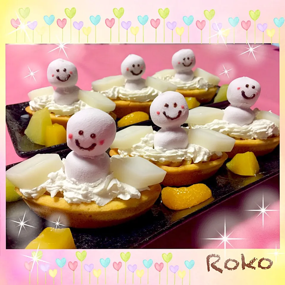 Snapdishの料理写真:マシュマロで 雪だるまタルト⛄|ロコタンさん