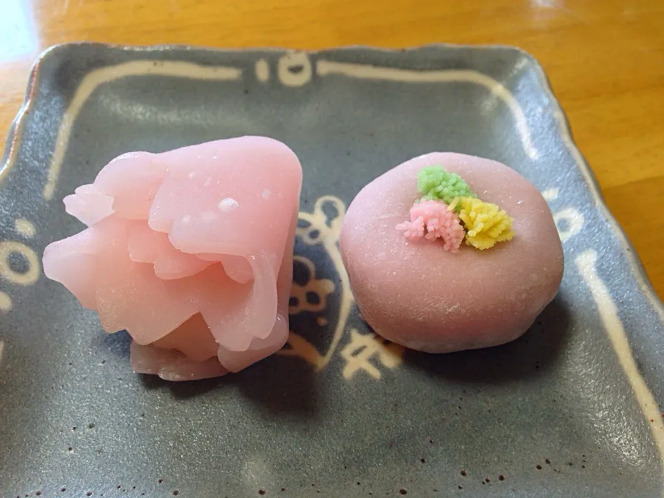 Snapdishの料理写真:上生菓子
花衣     野あそび|ちゃみこさん