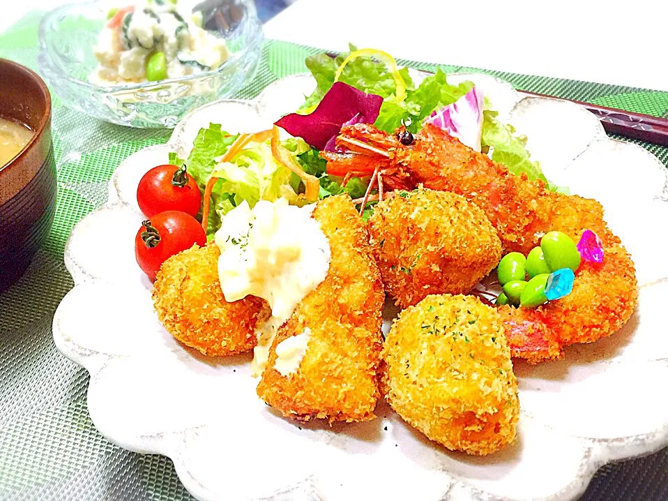 カニクリ・かぼちゃコロッケ・海老ふりゃぁ🍤|かえchanさん