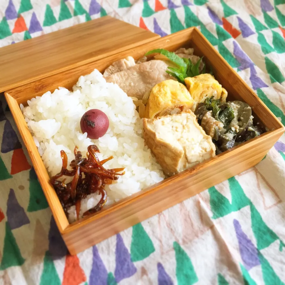 Snapdishの料理写真:生姜焼きと厚揚げ茄子の味噌炒め弁当|cosokosoさん