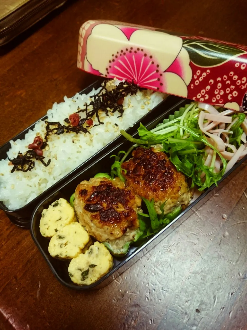 今日のお弁当🍱ピーマンの肉詰め|もぐもぐままちゃん (*ฅ́˘ฅ̀*) .｡.:*♡さん