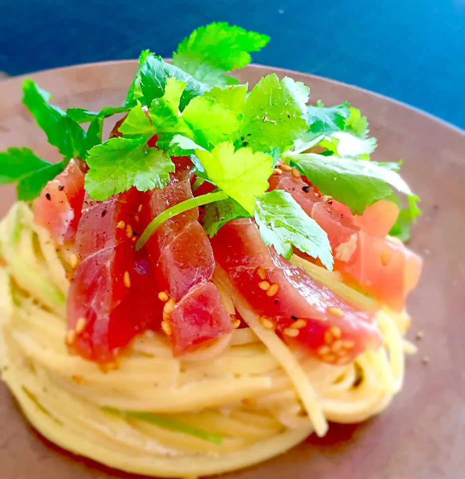 Snapdishの料理写真:鮪漬けのせ山葵パスタ|Cedro🍋さん