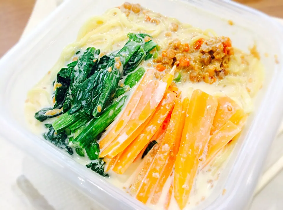 なんちゃって豆乳坦々麺弁当、完成✨|hmさん