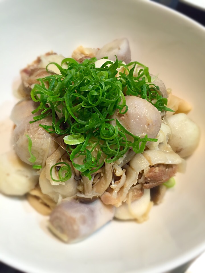 豚肉と小芋の塩煮