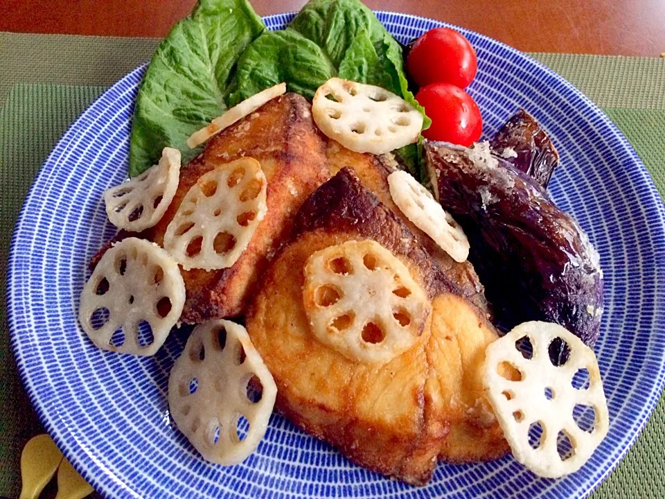 Fried yellowtail&Lotus root🐟鰤と蓮根の唐揚げ|🌈Ami🍻さん