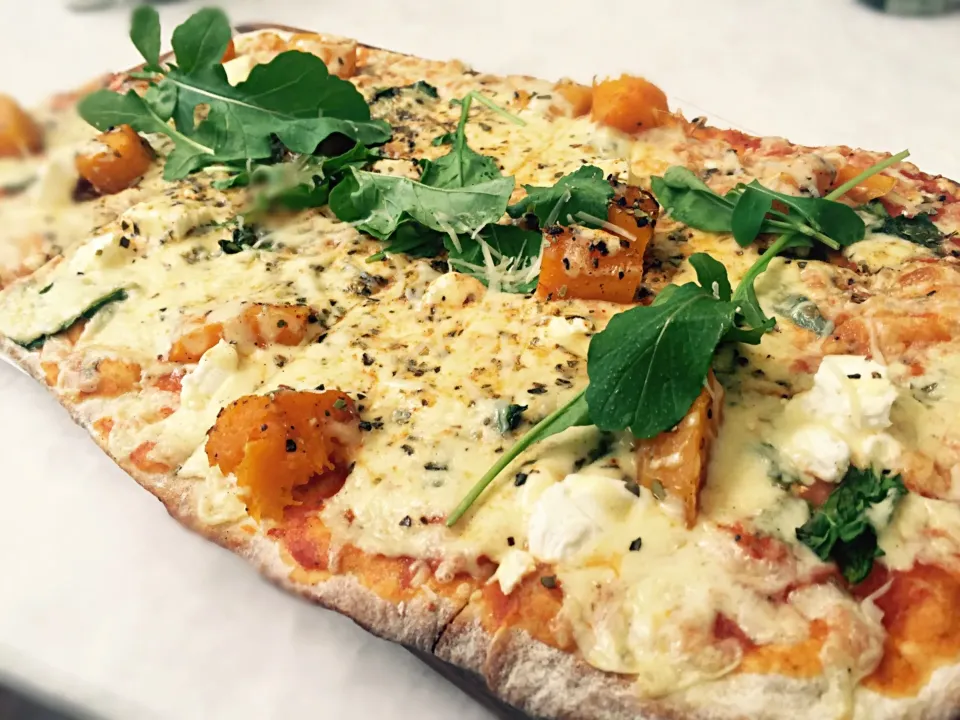 Flatbread with Butternut, spinach & feta|Sergio Lacuevaさん