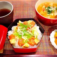 Snapdishの料理写真:ちらし寿司が食べたい！けど今日は時間がない！時のとっておき簡単寿司✨|emiさん