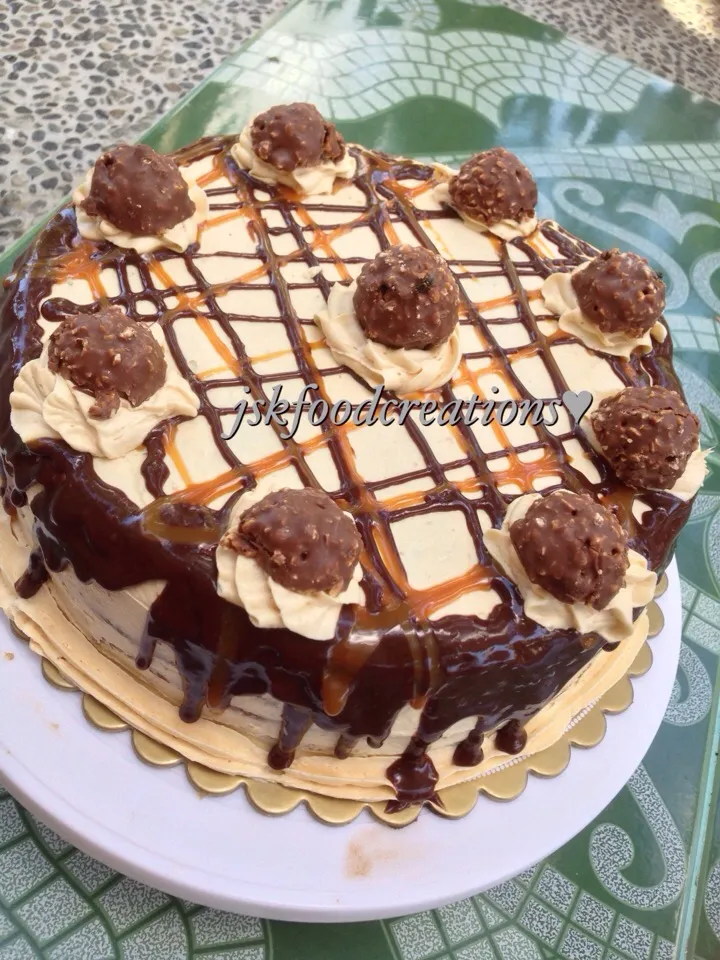 Choco Caramel Cake with Ferrero Toppings|Gaille Kenniker Santiagoさん