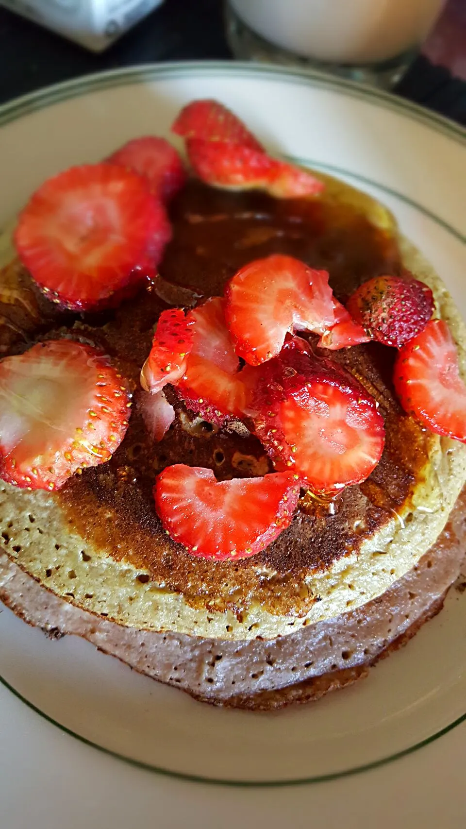 #Strawberry #oat #pancakes|Rosaさん