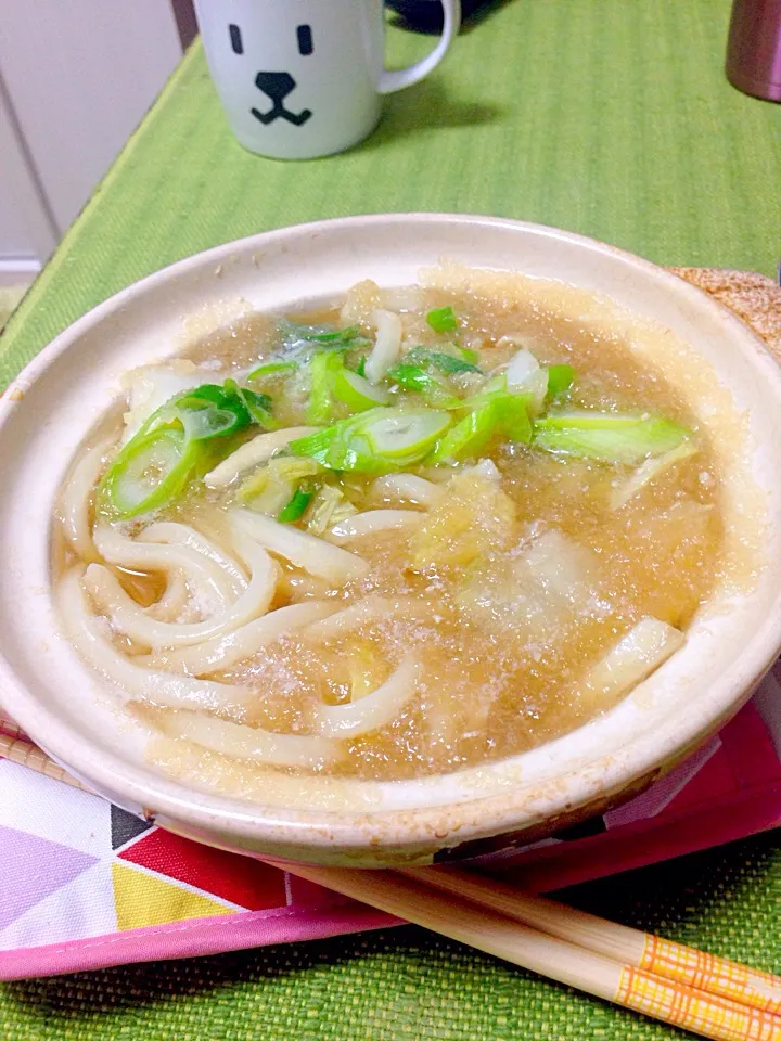 胃が弱って寒い夜には、鍋焼きうどん！
お気に入りのミニミニ土鍋で、ほっこりひとり晩餐会。|TKD_1057さん