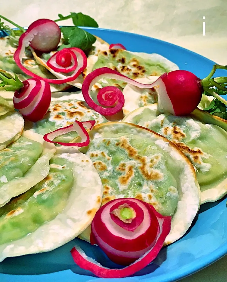 ともさんの料理 アボカドとチーズのパリパリ焼き 【Avocado and cheese dumplings】|izoomさん