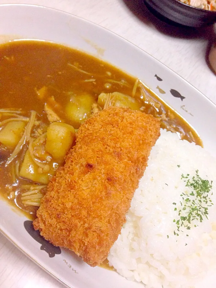 鶏そぼろとコロッケきのこカレー隠し味は、、、|あやにん食堂さん