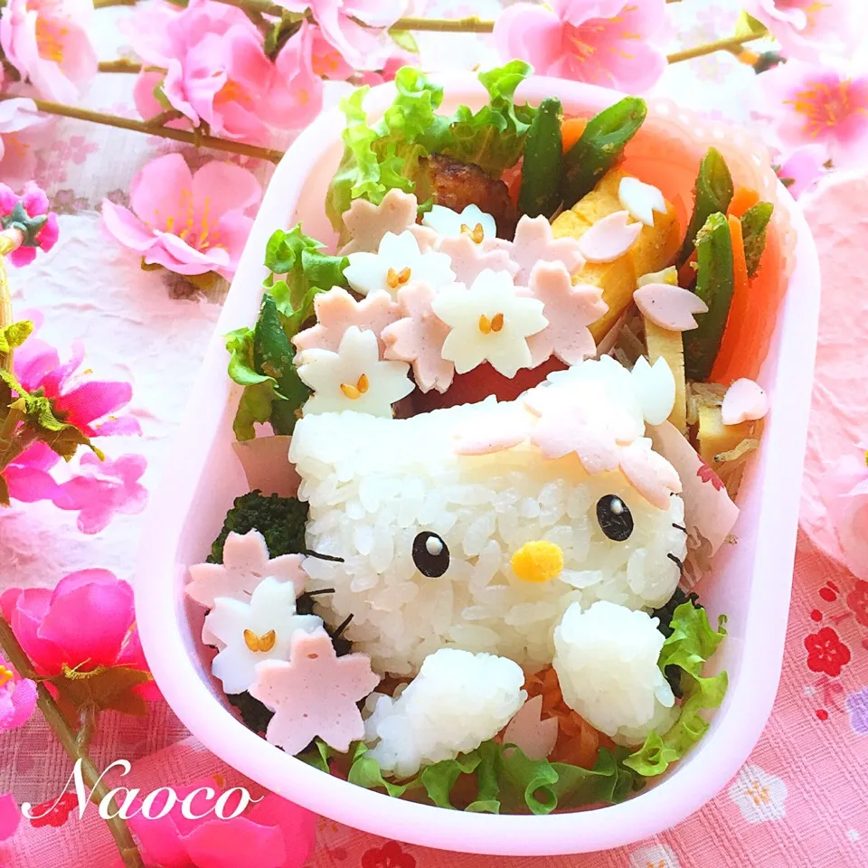 Snapdishの料理写真:キティちゃんのお花見|naocoisaさん