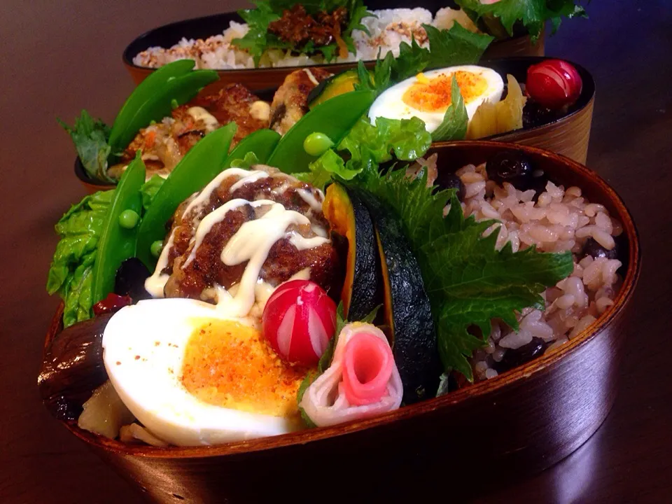 Snapdishの料理写真:今日の2人のお弁当は 野菜たっぷり豆腐パーク^_^
肉、豆腐、野菜同量投入です^_^|とんちんさん