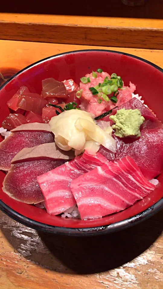 まぐろづくし丼@河岸頭(築地)|yoooochanさん