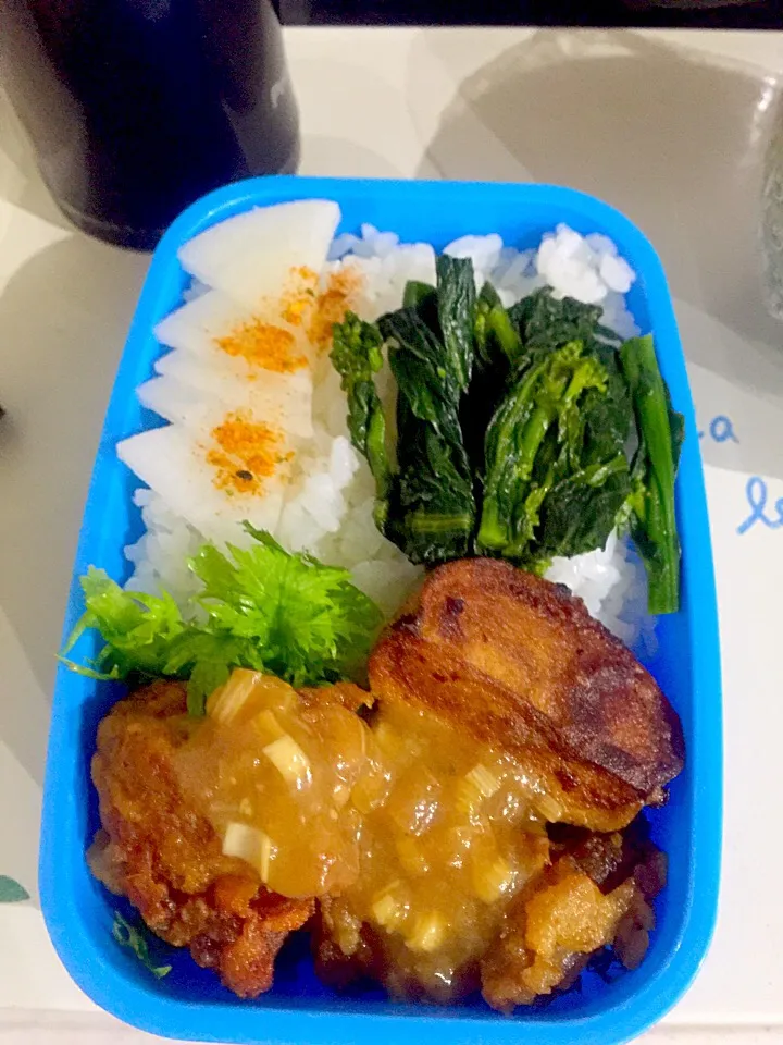 パパお弁当🍱  鶏から揚げ  ポテトフライ ネギと生姜のあんかけ  菜の花のからし和え  大根の漬物 わさび菜|ch＊K*∀o(^^*)♪さん