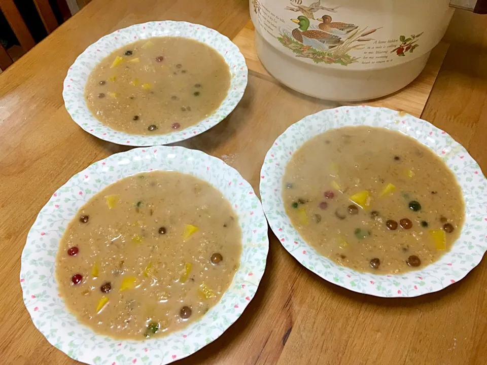 "Sticky rice porridge " in Visayan "Cebu we called it Binignit " Tapioca , mochi rice , coconuts milk , and sweet potatoes for our dinner fasting actually in Ph|Babyluv Cabrera Ocampoさん