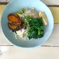 Kale brown rice mix from Byron bay cafe 😍😍|charmaineさん