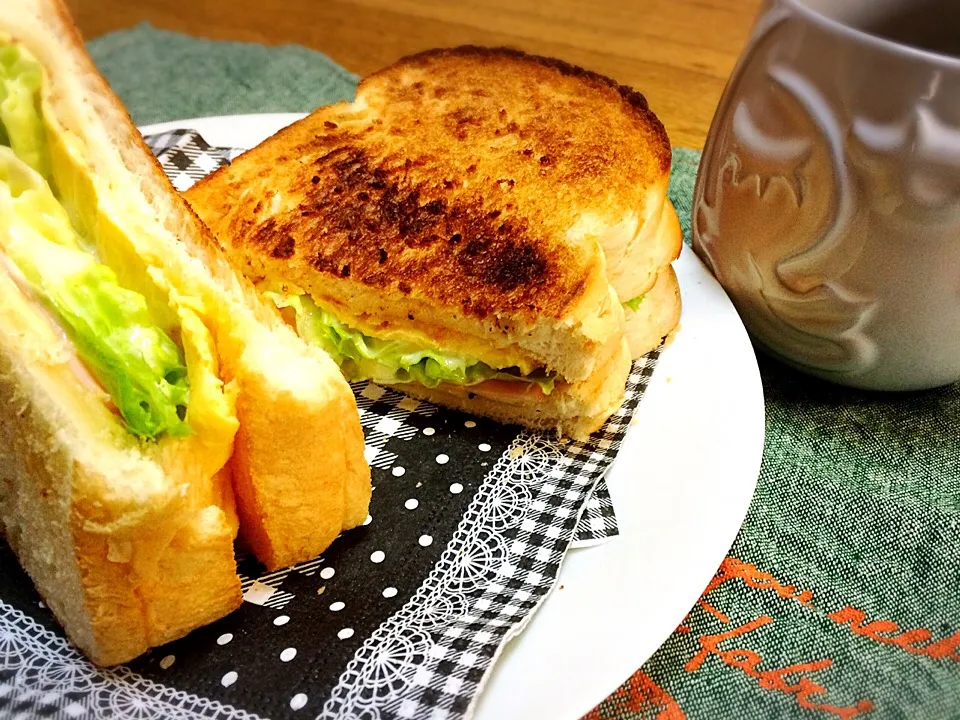 🍞ホットサンドランチ😋|sally.127さん