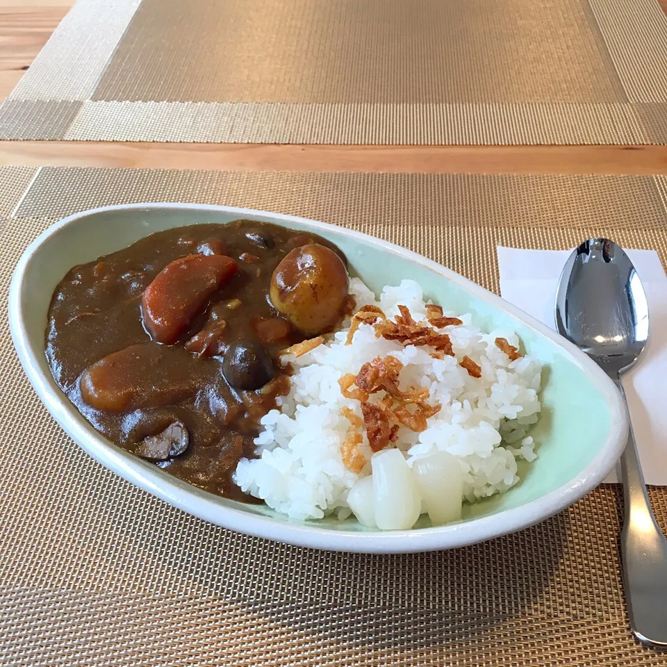 旦那作 先日 購入した圧力鍋で作った新じゃがゴロッとカレー|あっきーよさん