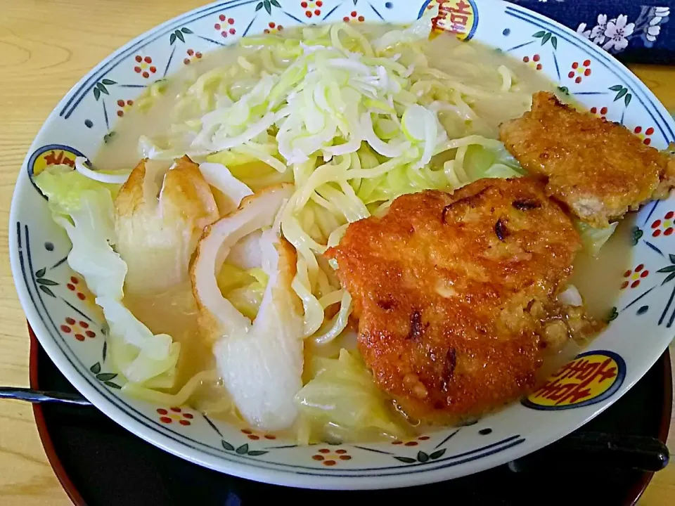 味噌ラーメンつくね入|ぐんちゃんさん