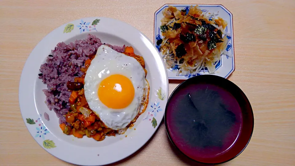 ３月８日　ドライカレー　たまねぎサラダ　わかめスープ|いもこ。さん