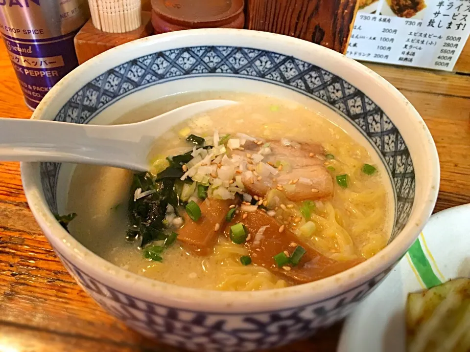 Snapdishの料理写真:塩ラーメン|chan mitsuさん