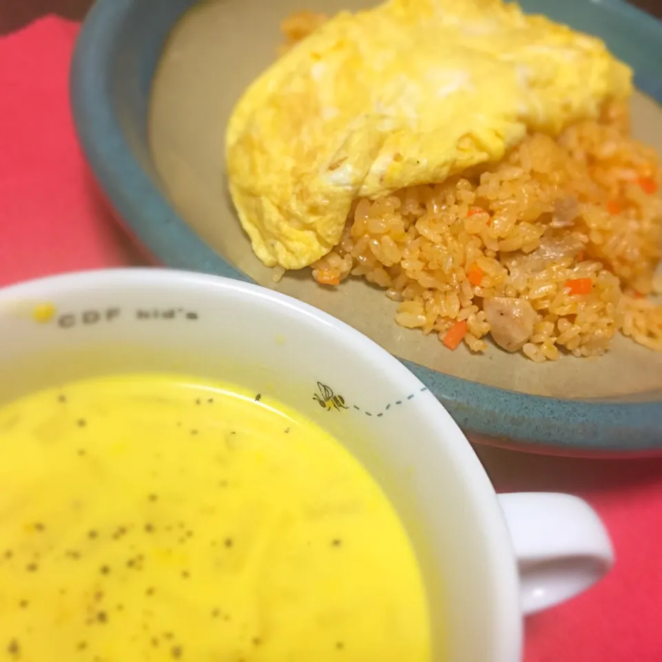 Snapdishの料理写真:オムライス&パンプキンスープ|Rinさん