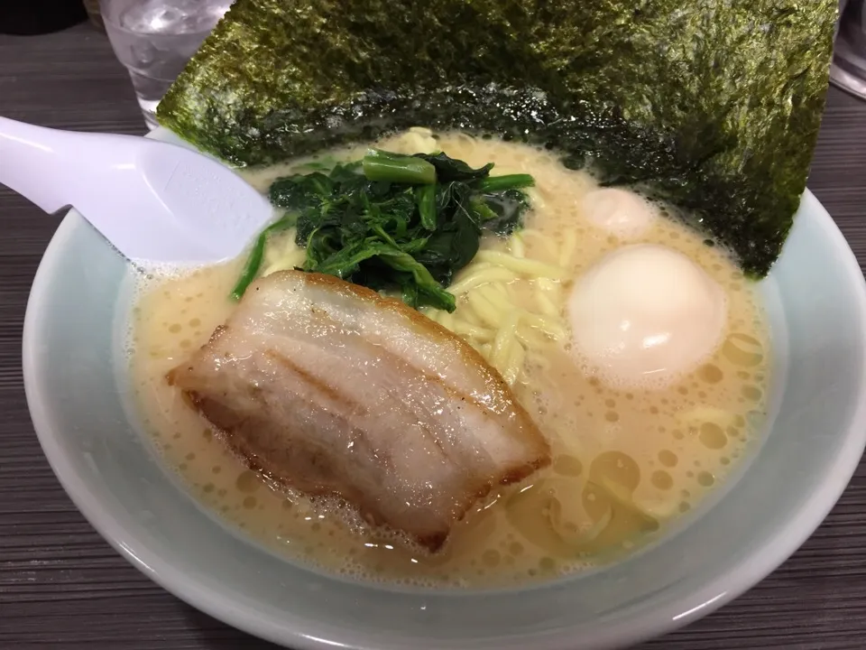 今日の〆は、醤油味玉ラーメン🍜|まさとさん