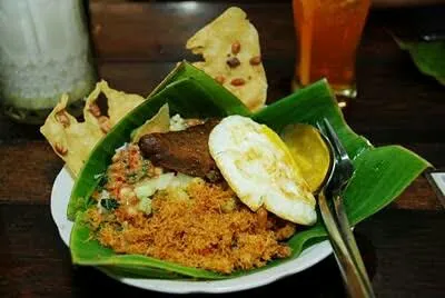 "Nasi Campur" in Banana Leaf|Ferry Jermiaさん