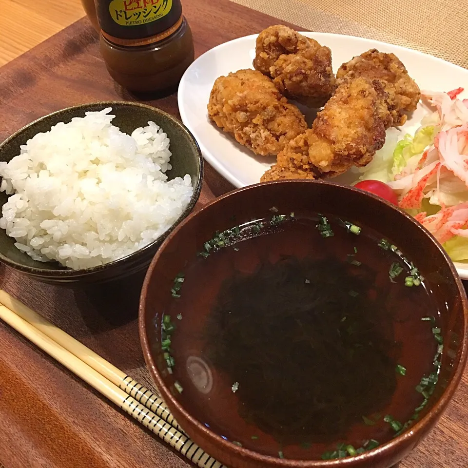 Snapdishの料理写真:2016.3.26 晩御飯🍚ピエトロドレッシングに濃い味がっ‼︎鶏肉に漬け込み唐揚げにしました。|あっきーよさん